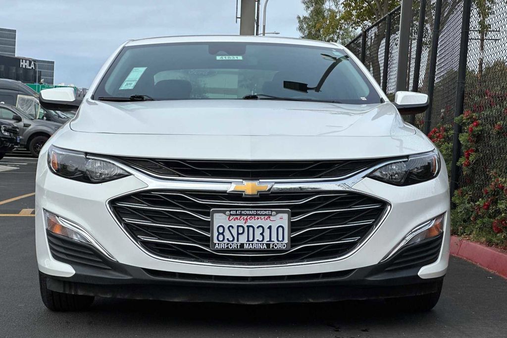 2020 Chevrolet Malibu LS 11