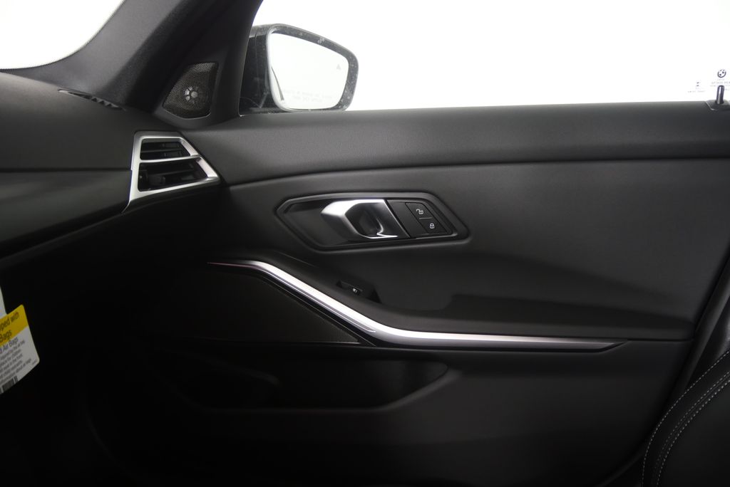 Thumbnail: 2026 BMW 3 Series - 23