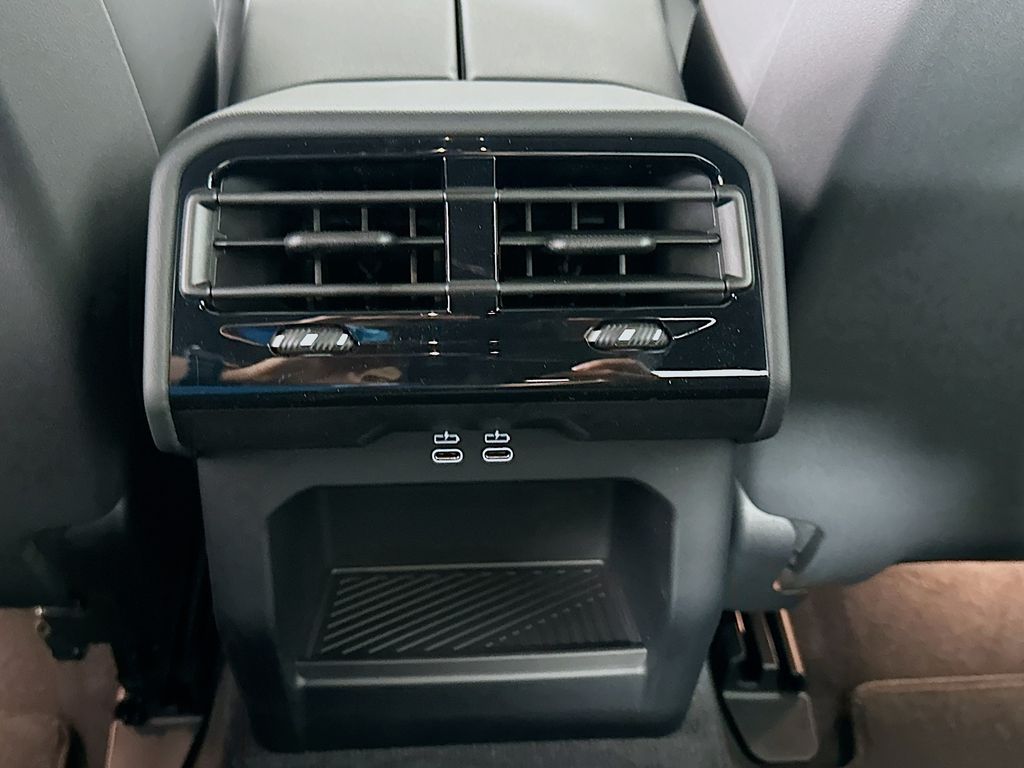 Thumbnail: 2024 BMW i5 - 18