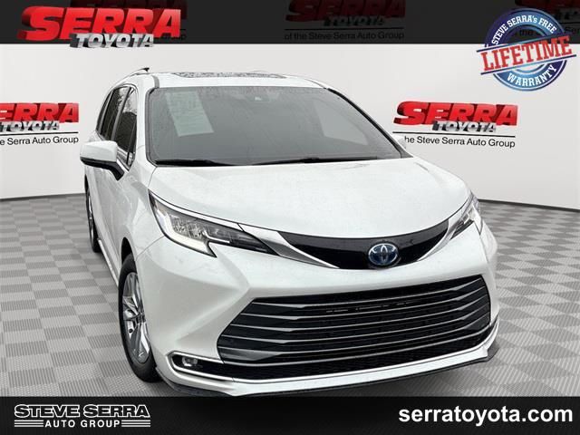 2024 Toyota Sienna Limited 7-Passenger FWD