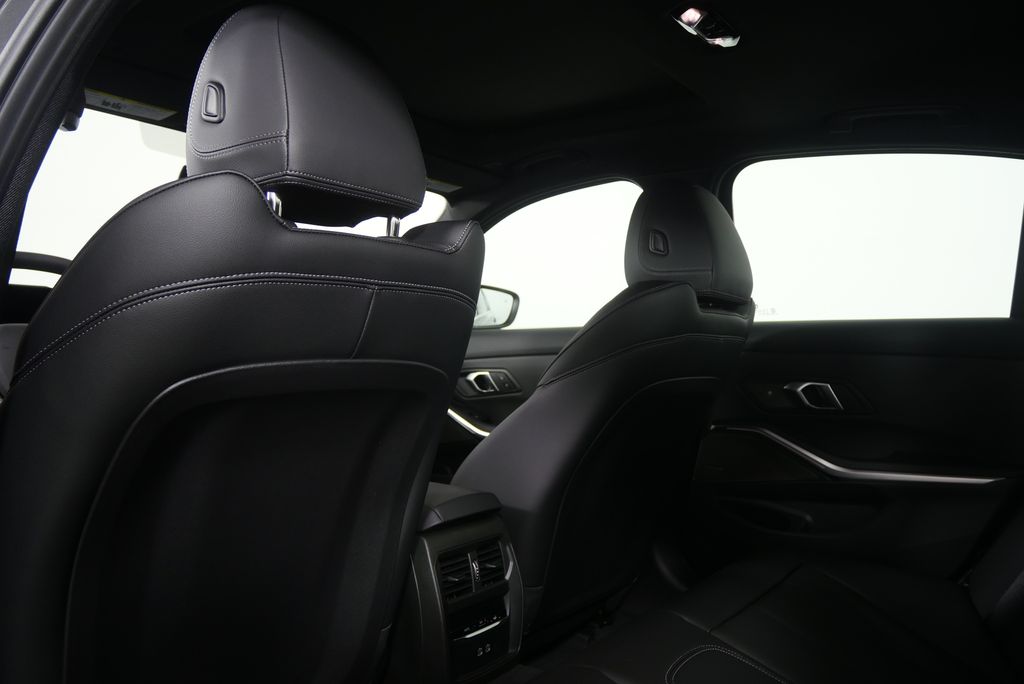 Thumbnail: 2026 BMW 3 Series - 14