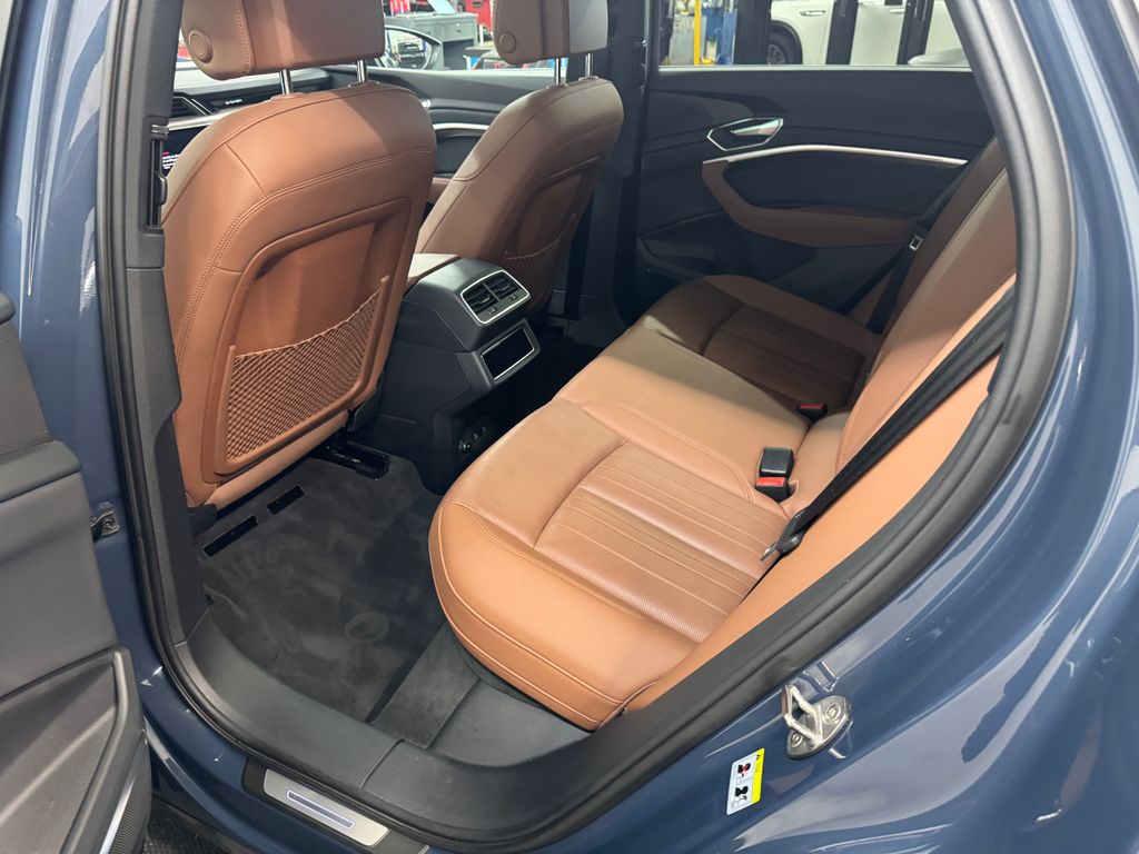 2022 Audi e-tron Sportback S line Premium Plus