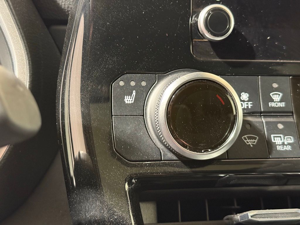 Thumbnail: 2024 Toyota Highlander - 31