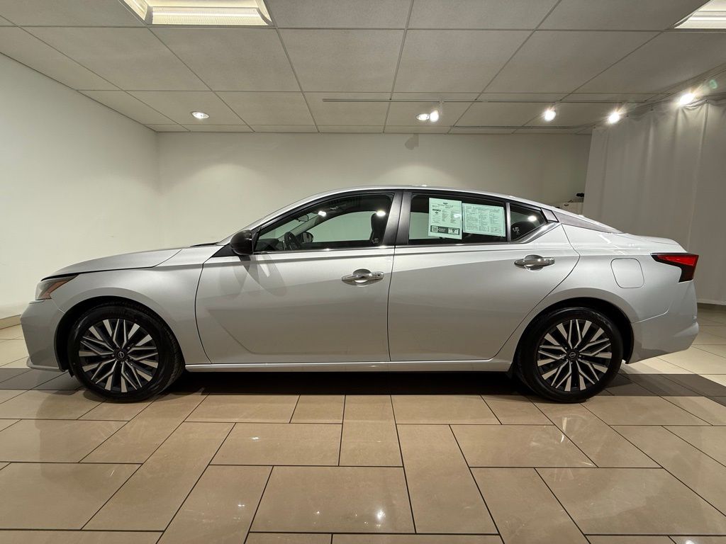 Thumbnail: 2024 Nissan Altima - 2