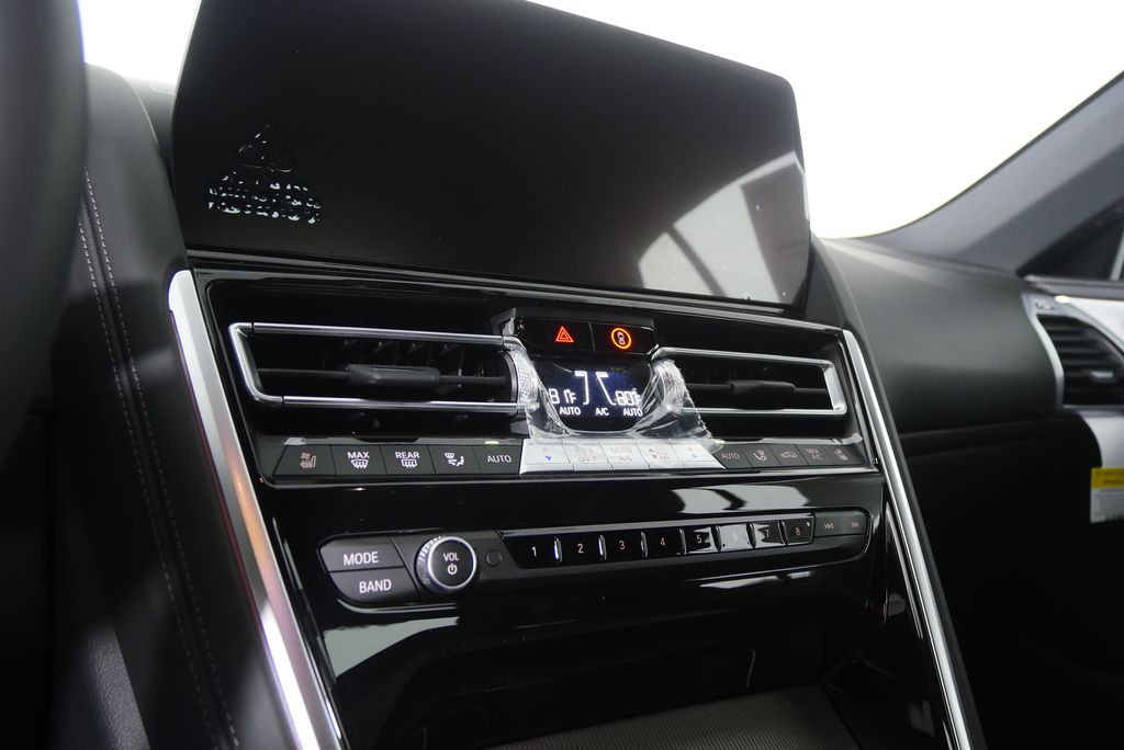 Thumbnail: 2026 BMW 8 Series - 20