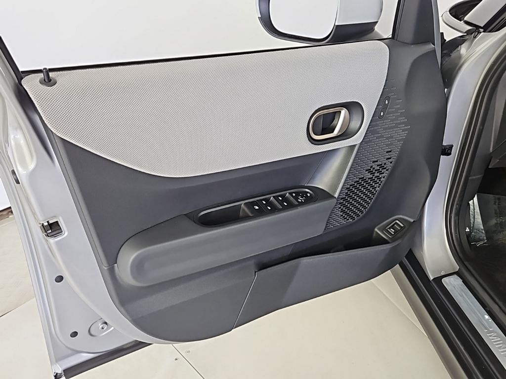 Thumbnail: 2025 MINI Cooper - 11