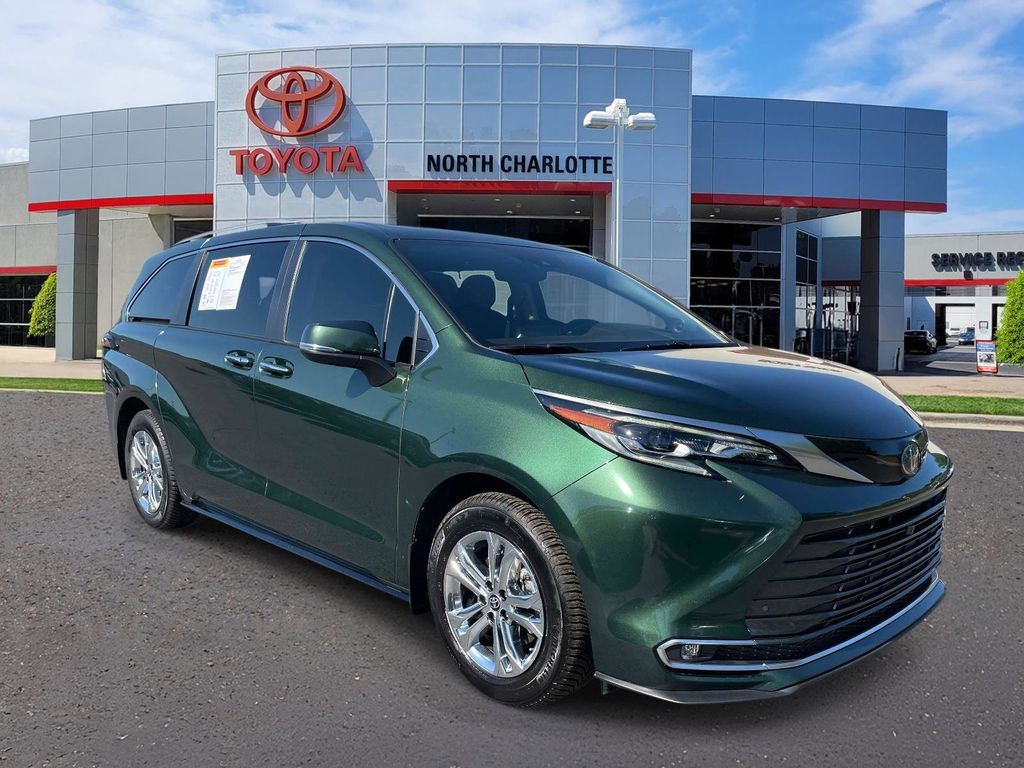 2024 Toyota Sienna Platinum 7-Passenger Hybrid AWD's photo