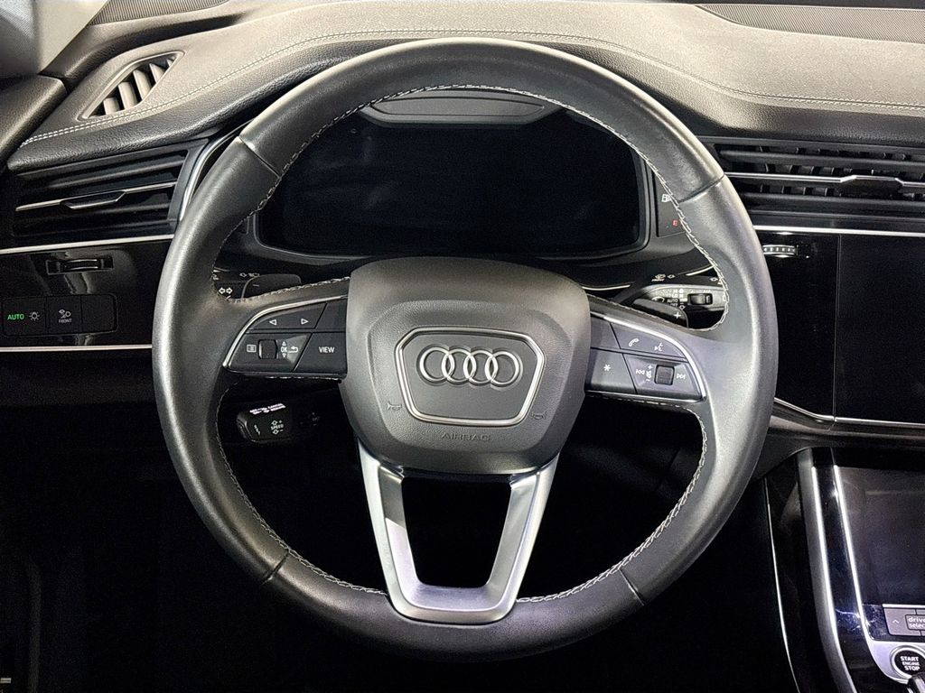 2023 Audi Q8 55 Premium