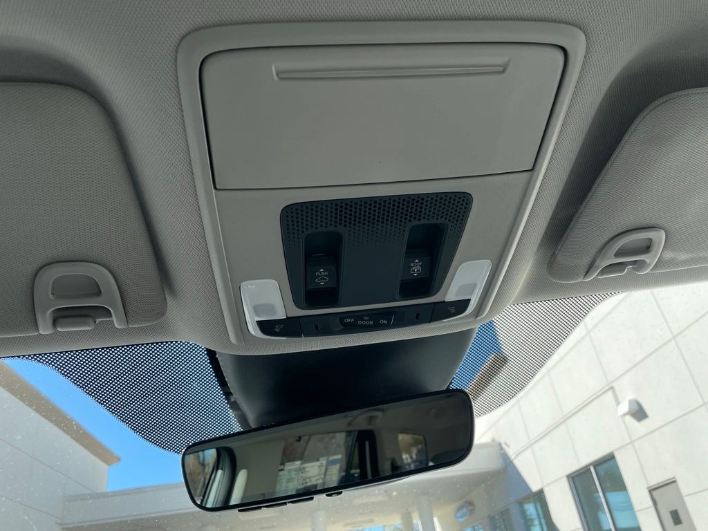 Thumbnail: 2025 Honda Pilot - 16