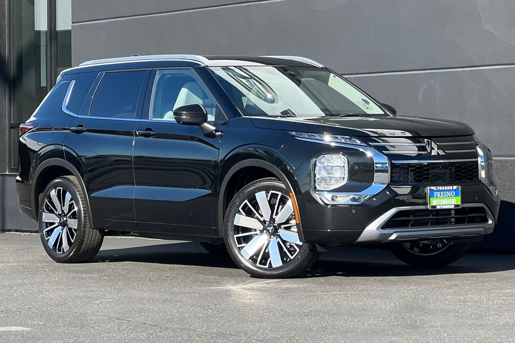 2026 Mitsubishi Outlander SEL - Photo 3