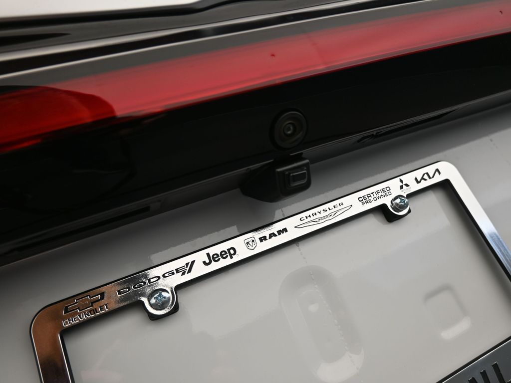 New 2026 Bright White Clearcoat Chrysler Select image 36