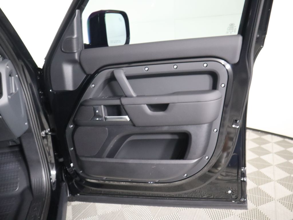 Thumbnail: 2026 Land Rover Defender - 26