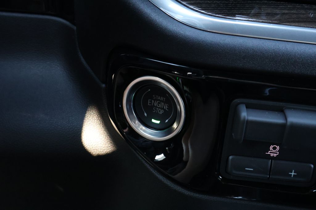 Thumbnail: 2026 Chevrolet Silverado 2500 - 29