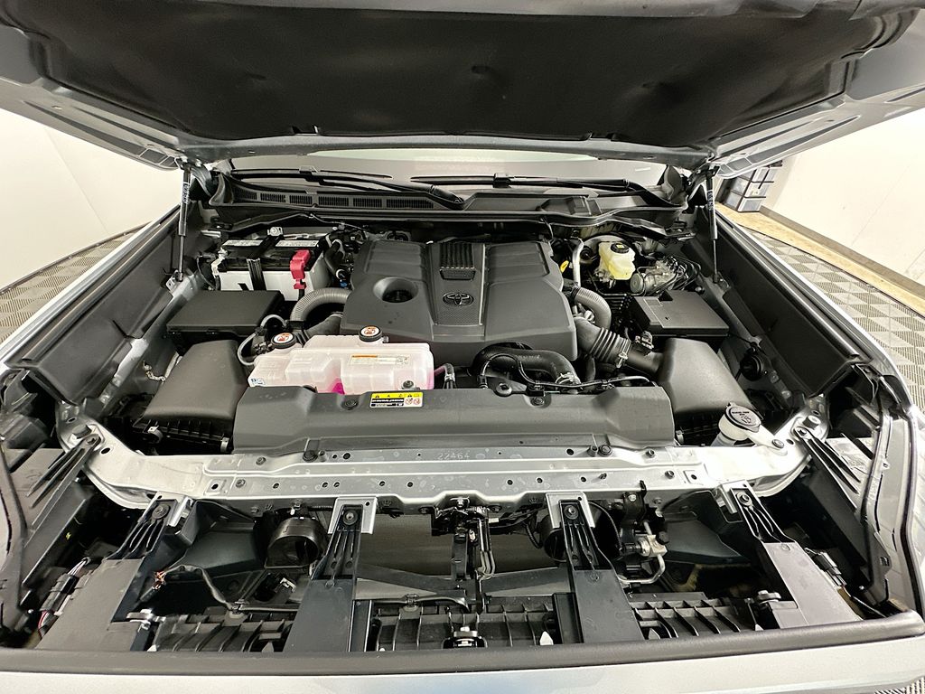 2025 Toyota Tundra Limited 30
