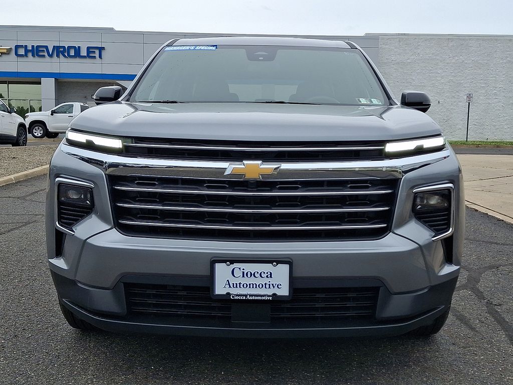 used 2025 Chevrolet Traverse car, priced at $39,629