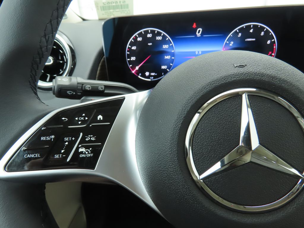 Thumbnail: 2026 Mercedes-Benz GLB - 11