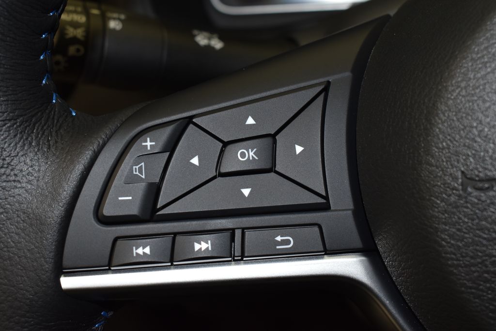 Thumbnail: 2024 Nissan Leaf - 19