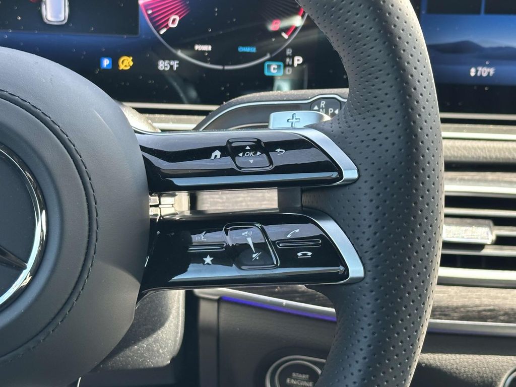 2025 Mercedes-Benz GLS 580 20