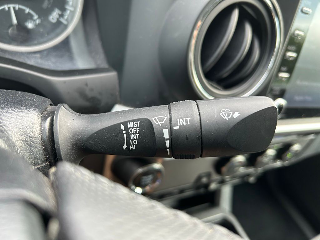 Thumbnail: 2023 Toyota Tacoma - 20