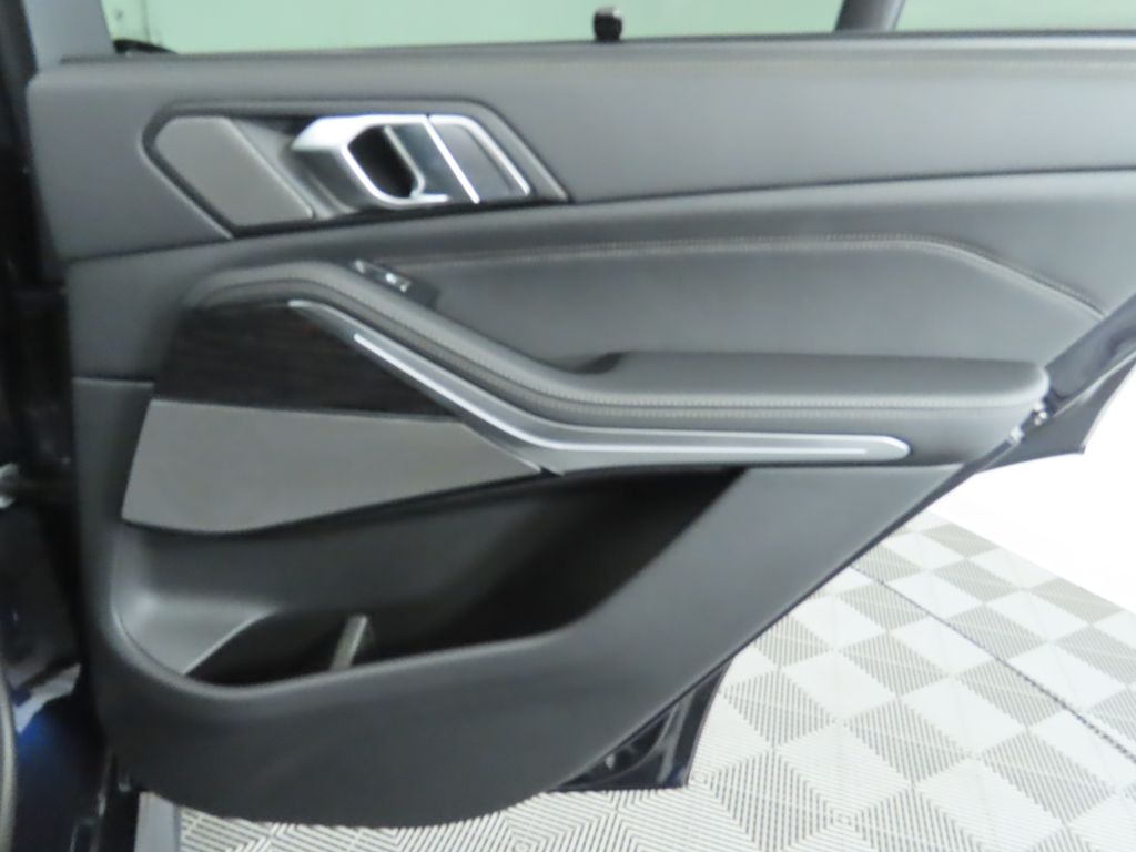Thumbnail: 2026 BMW X5 - 28