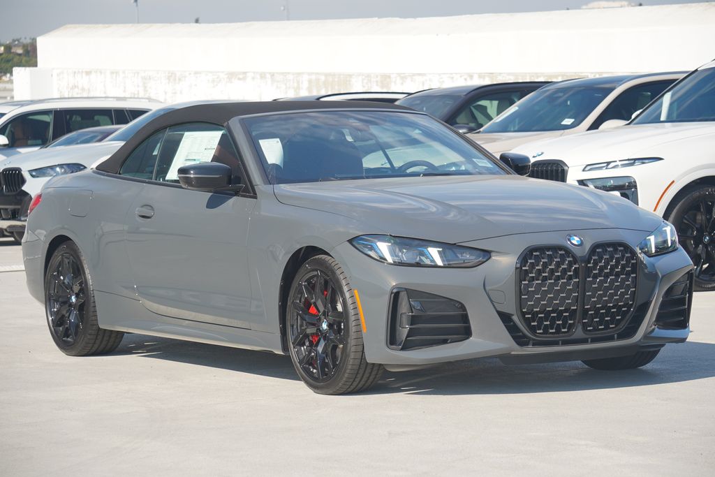 Thumbnail: 2026 BMW 4 Series - 4
