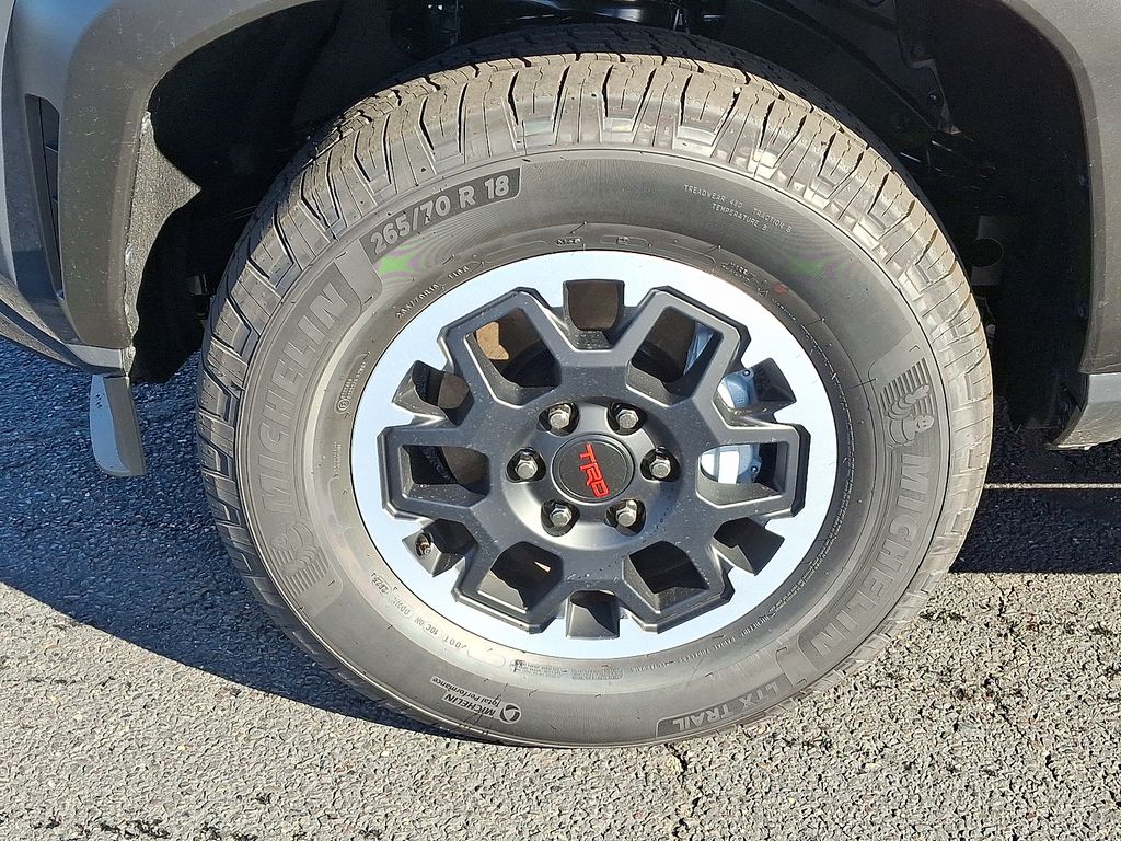Thumbnail: 2025 Toyota 4Runner - 8