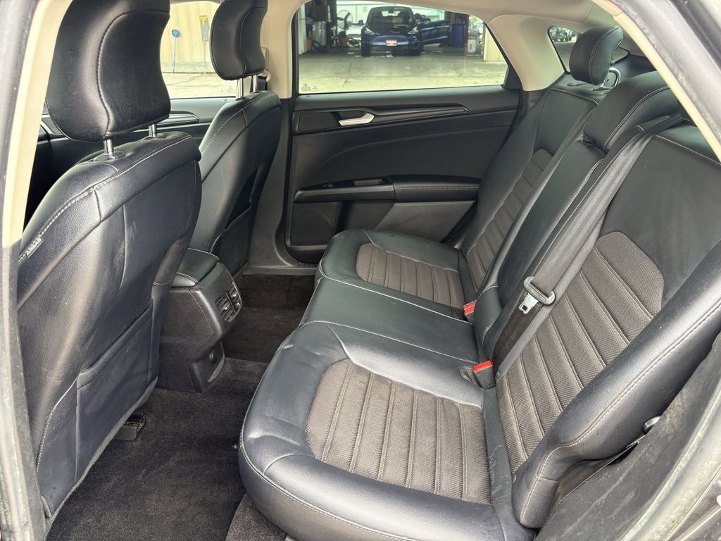 2018 Ford Fusion SE Gray at Community Honda