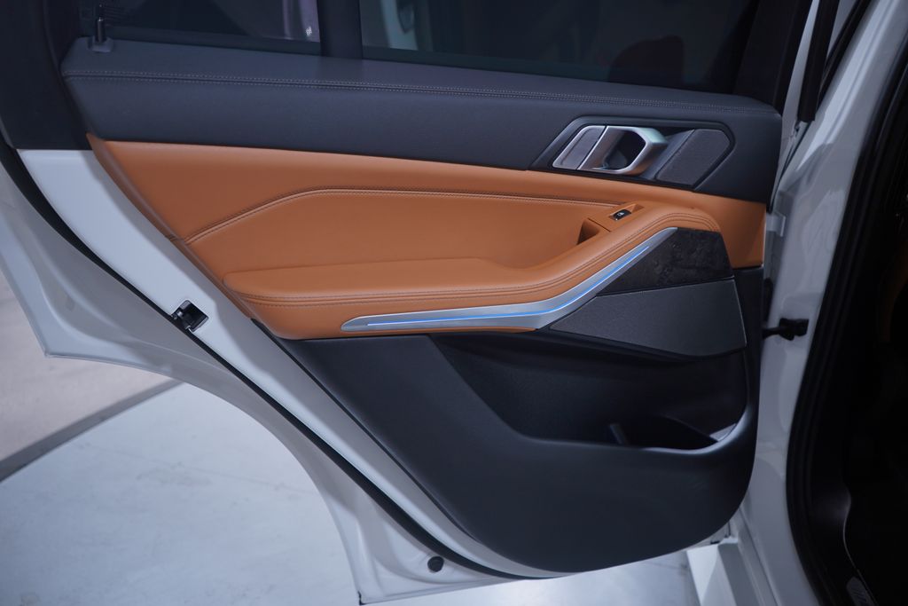 Thumbnail: 2023 BMW X5 - 15