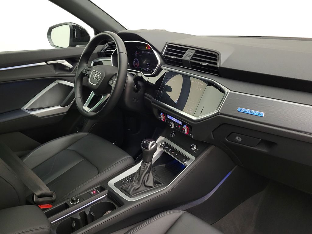 Thumbnail: 2023 Audi Q3 - 15