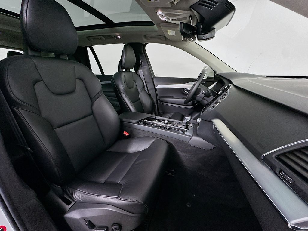 Thumbnail: 2018 Volvo XC90 - 29