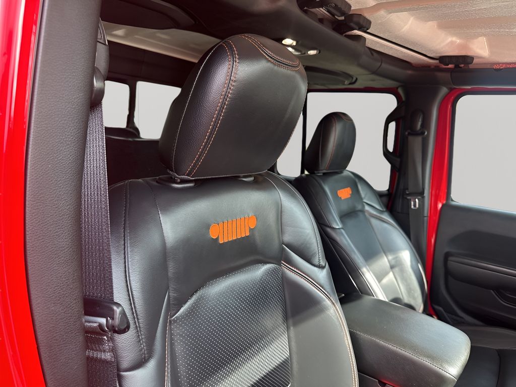 Used Car 2021 Jeep Gladiator  Mojave For Sale Under $40,000 In Austin, Texas