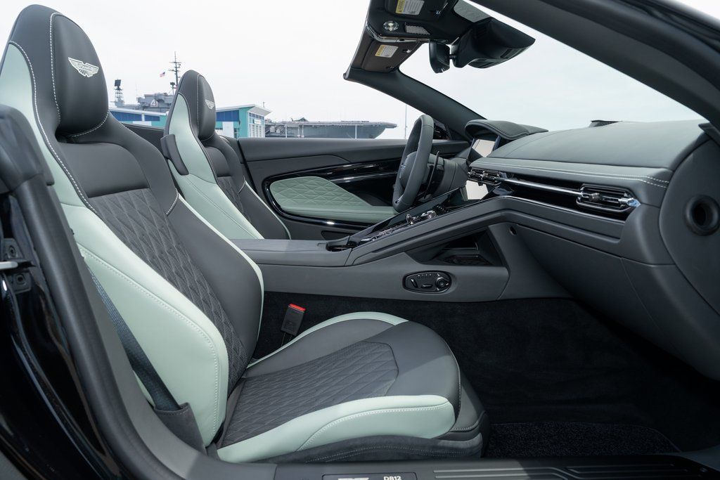2026 Aston Martin DB12 Base - Photo 17