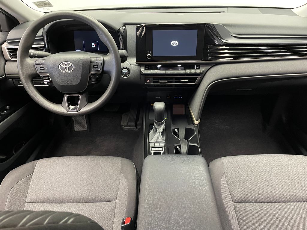 2025 Toyota Camry LE 18