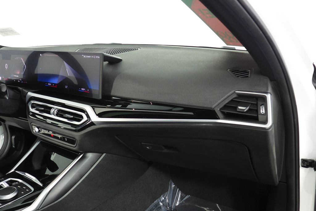 Thumbnail: 2023 BMW 3 Series - 14