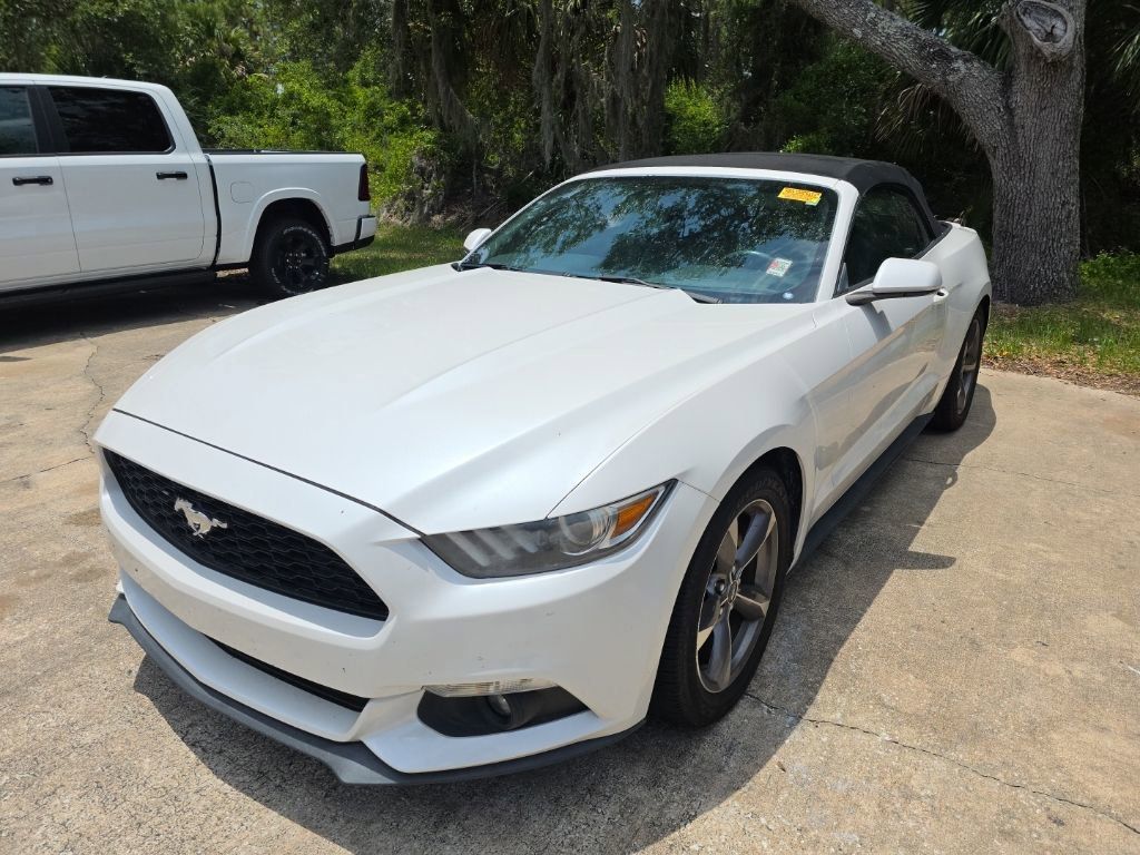 White Platinum Clearcoat Metallic 2017 Ford Mustang V6 Convertible RWD Convertible Rear-Wheel Drive 6-Speed Automatic