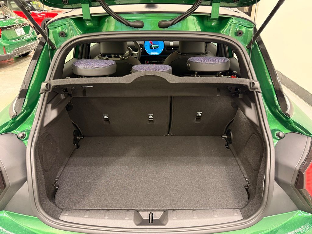 Thumbnail: 2026 MINI Cooper - 23