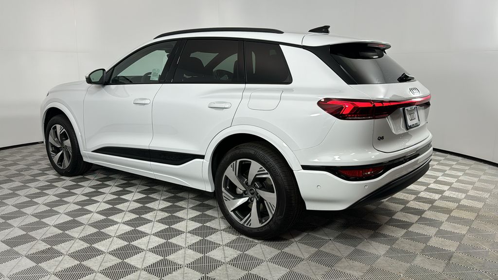 2025 Audi Q6 e-tron Premium 3