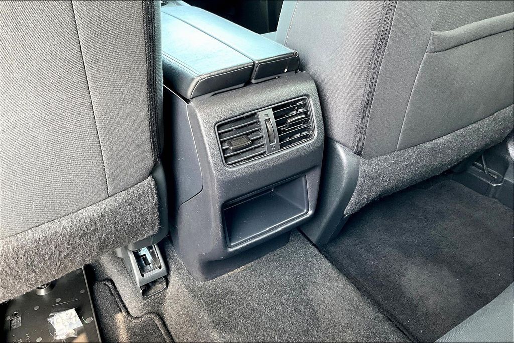 2024 Nissan Rogue S - 10