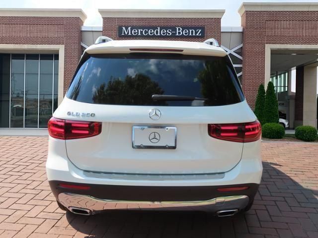 2024 Mercedes-Benz GLB 250 5