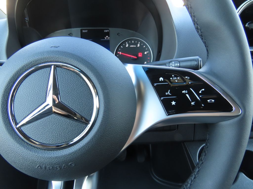 Thumbnail: 2025 Mercedes-Benz Sprinter - 13