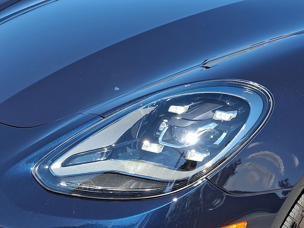 Thumbnail: 2023 Porsche Panamera - 13