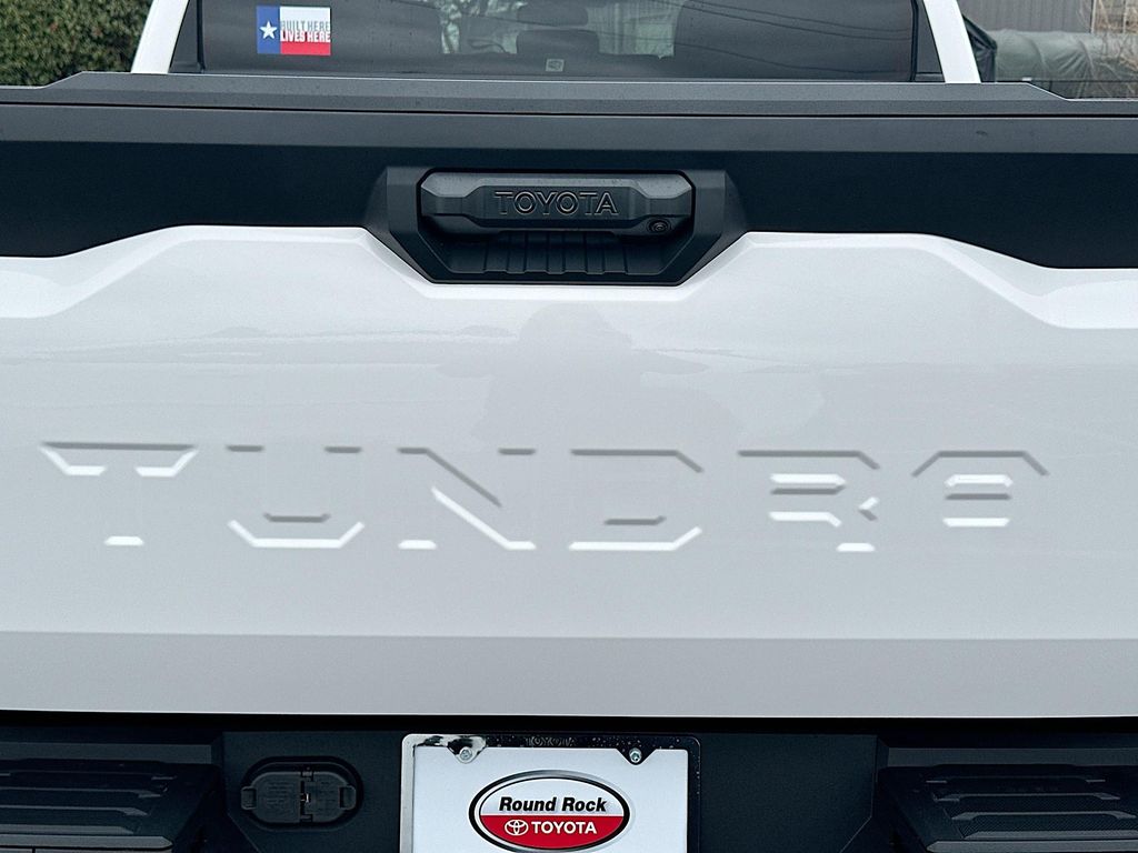 2025 Toyota Tundra SR 21