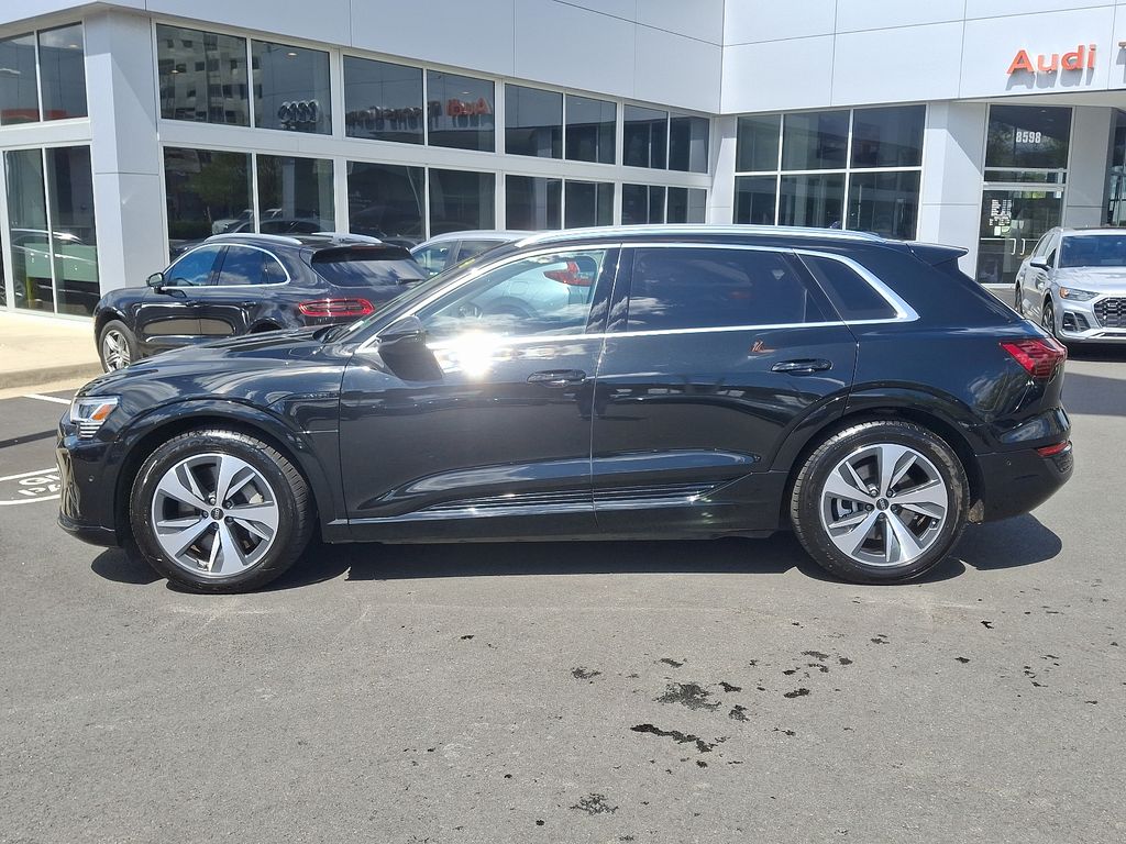 2024 Audi Q8 e-tron Premium Plus 7