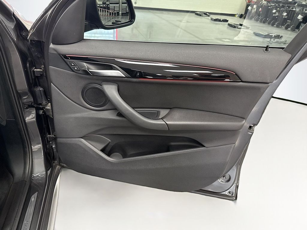 Thumbnail: 2021 BMW X1 - 24