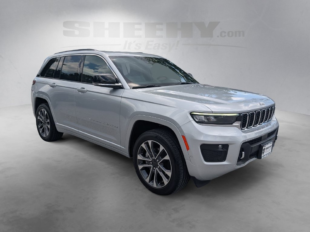 Used 2025 Silver Jeep Overland image 2