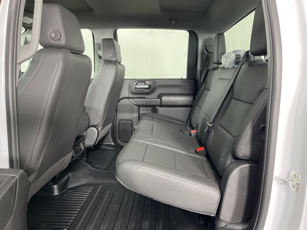 Thumbnail: 2026 Chevrolet Silverado 2500 - 21