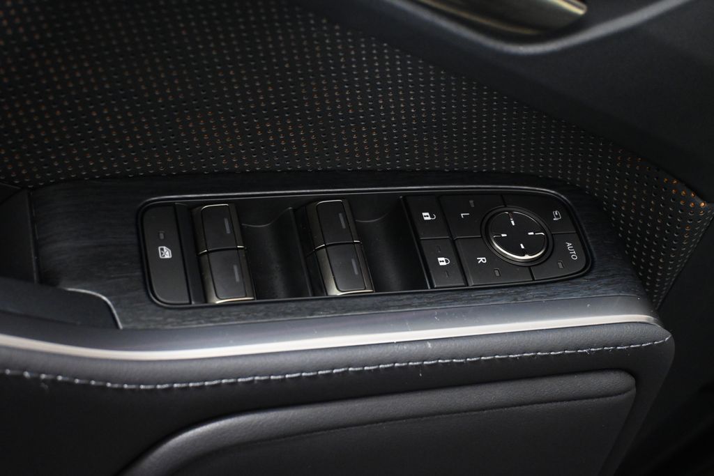 Thumbnail: 2025 Lexus GX - 29