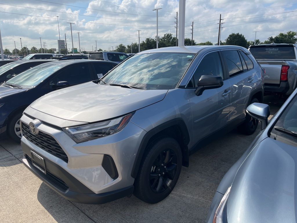 2025 Toyota RAV4 LE FWD's photo