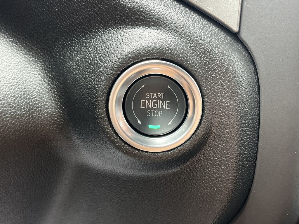 2025 Chevrolet Silverado 1500 WT photo