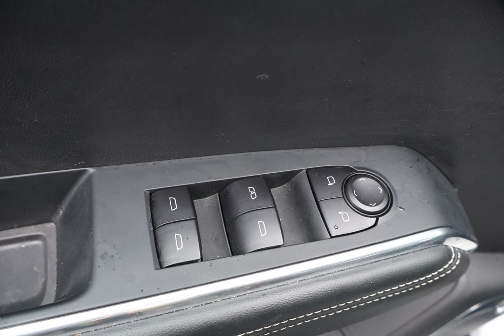 Thumbnail: 2025 GMC Acadia - 15